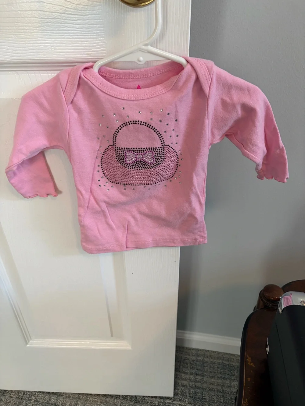 Rock n Beauty Baby Pink Long-Sleeve Tee with Rhinestone Purse Graphic EUC